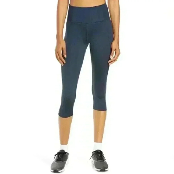 NWT Girlfriend Collective Midnight Compressive High-Rise Capri Leggings - Picture 1 of 9